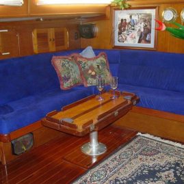 Caribbean Sailing Charters | Comfy salon